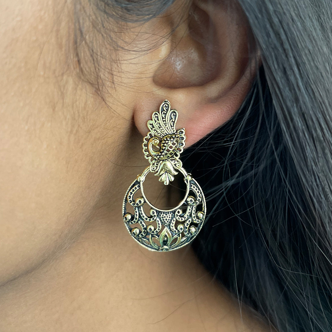 Beguiling Gold Women Peacock Earring